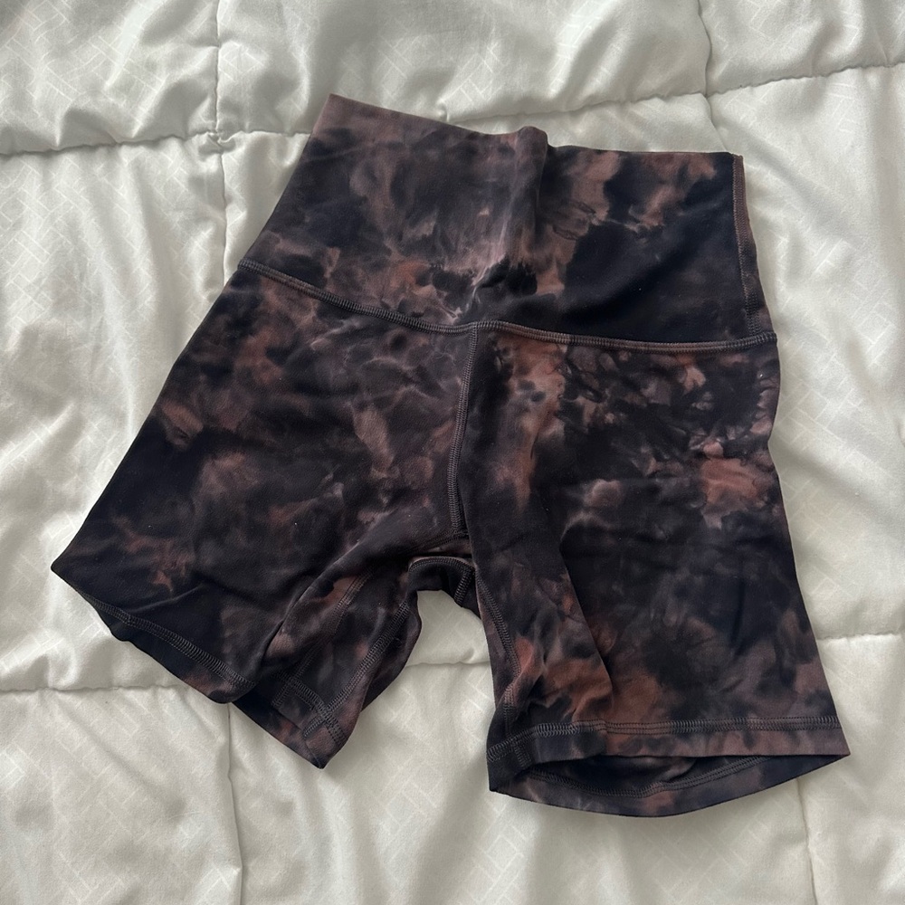 Lululemon align 6” bike shorts